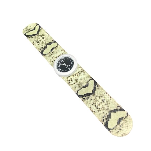Quartz Slap Watch With Snake Skin Heart Pattern Band & White Face - Picture 5 of 6